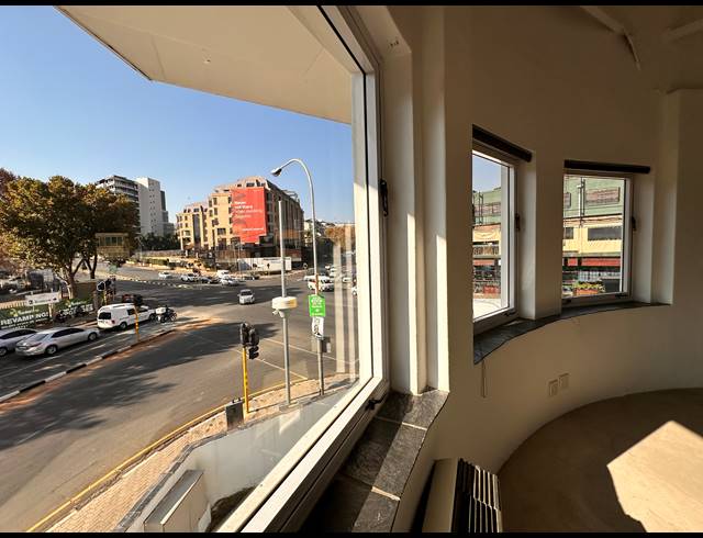 450M² OFFICE TO LET IN ROSEBANK
